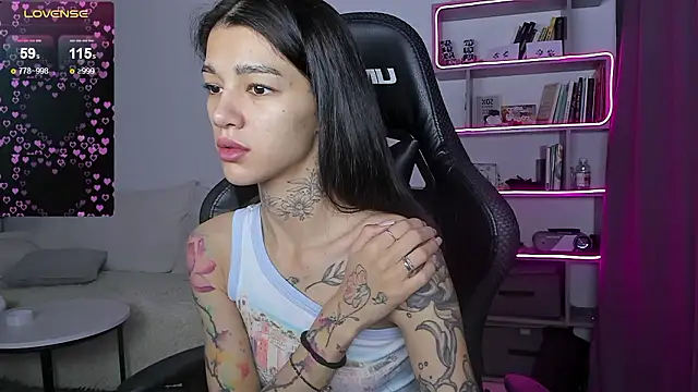 vinkitinkii online show from December 2024 05:37:01 AM