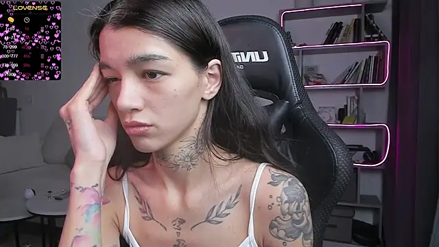 vinkitinkii online show from January 2025 10:02:01 AM