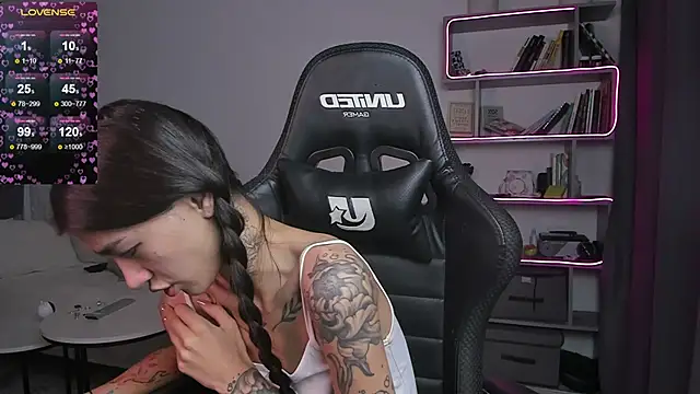 vinkitinkii online show from January 2025 09:52:02 AM