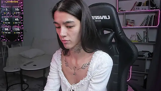 vinkitinkii online show from February 2025 10:00:01 AM