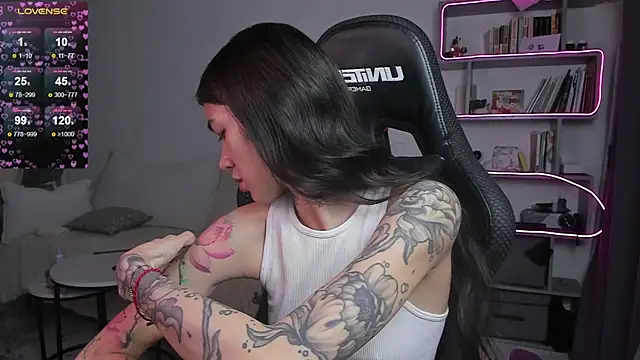 vinkitinkii online show from February 2025 06:40:01 AM