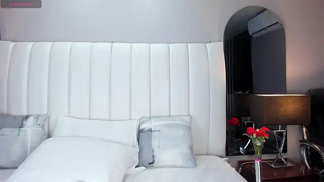 Snapshot of MelanieKlaus chatting on March 2025 04:12:02 AM MelanieKlaus online show from March 2025 04:12:02 AM