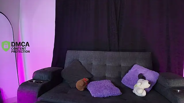 yungelitamor  online show from May 2026 05:25:01 AM