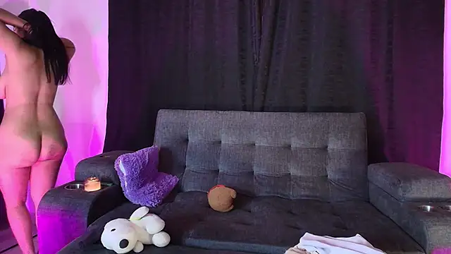 yungelitamor  online show from July 2026 05:11:01 AM