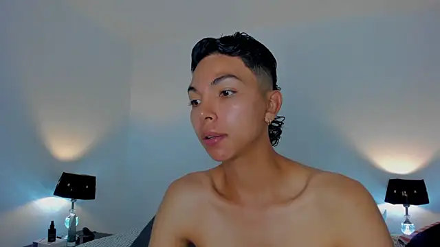 Snapshot of xhenisa_ chatting on March 2026 08:58:02 PM xhenisa online show from March 2026 08:58:02 PM