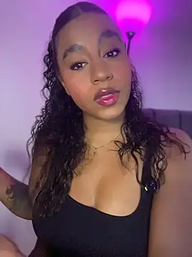 charlotteeruss online show from June 2026 10:10:01 PM