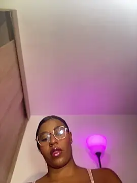 charlotteeruss online show from July 2026 08:05:01 PM