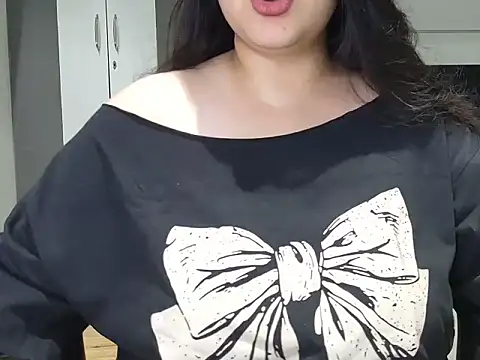 Snapshot of Miss_cutiepie chatting on October 2025 07:47:02 PM Miss cutiepie online show from October 2025 07:47:02 PM