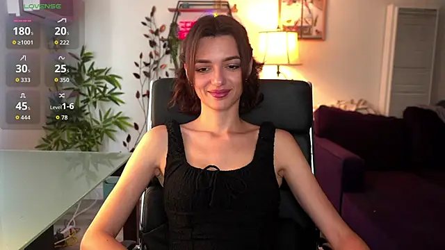 olivia jeas online show from June 2026 09:06:02 PM
