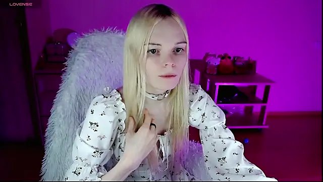 Emily Nyaffee online show from December 2024 10:47:02 PM