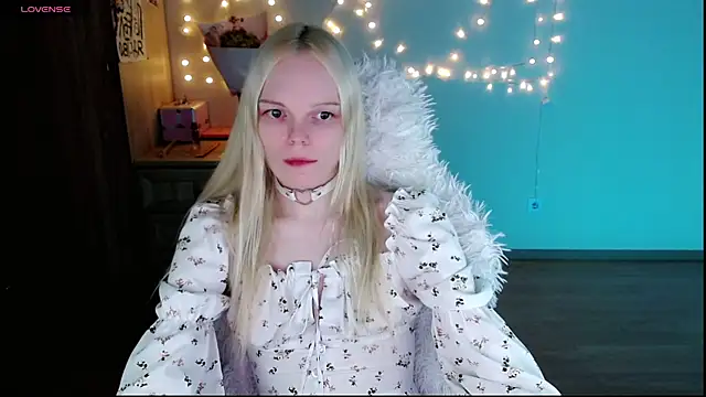 Emily Nyaffee online show from March 2025 01:06:01 AM