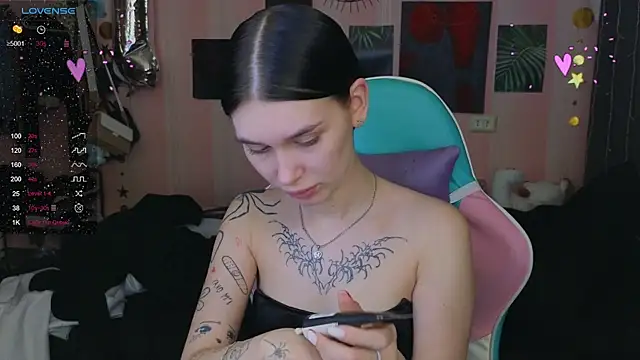 Snapshot of Amanda_Tender chatting on March 2025 09:56:02 PM Amanda Tender online show from March 2025 09:56:02 PM