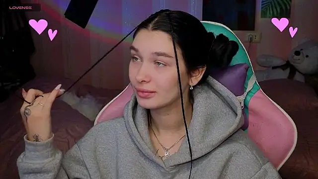 Snapshot of Amanda_Tender chatting on November 2025 11:48:01 PM Amanda Tender online show from November 2025 11:48:01 PM