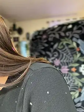 LadyLena1 online show from December 2025 04:16:01 PM