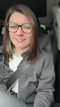 LadyLena1 online show from April 2026 06:05:01 PM