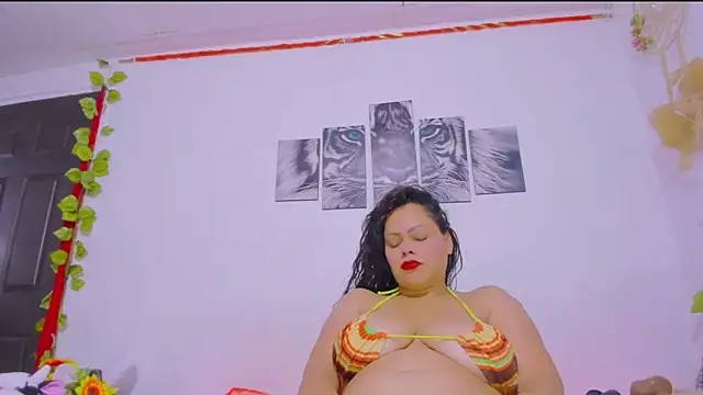 Snapshot of Alhelqueen chatting on March 2025 08:56:02 AM Alhelqueen online show from March 2025 08:56:02 AM