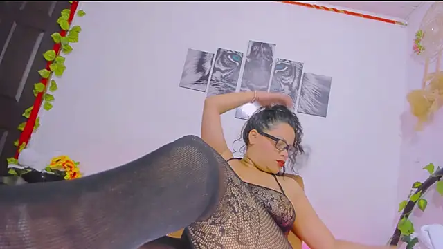 Snapshot of Alhelqueen chatting on March 2025 01:34:01 PM Alhelqueen online show from March 2025 01:34:01 PM