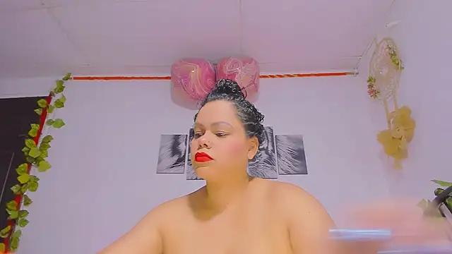 Snapshot of Alhelqueen chatting on October 2025 09:26:02 PM Alhelqueen online show from October 2025 09:26:02 PM