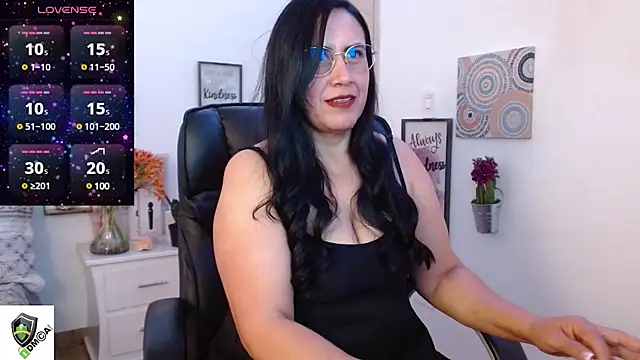 Snapshot of amalia_brunette chatting on January 2025 06:28:02 PM amalia brunette online show from January 2025 06:28:02 PM