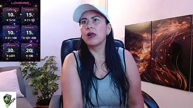 Snapshot of amalia_brunette chatting on March 2025 10:52:02 PM amalia brunette online show from March 2025 10:52:02 PM