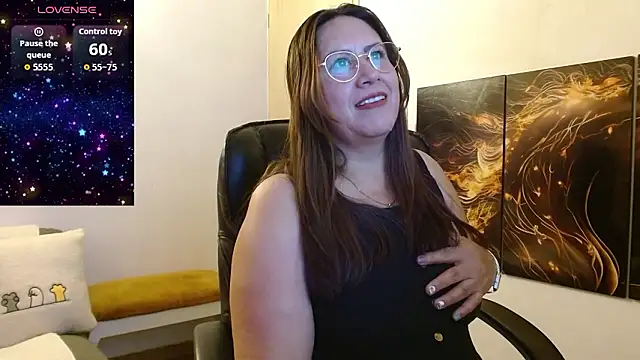 Snapshot of amalia_brunette chatting on February 2026 01:43:01 AM amalia brunette online show from February 2026 01:43:01 AM