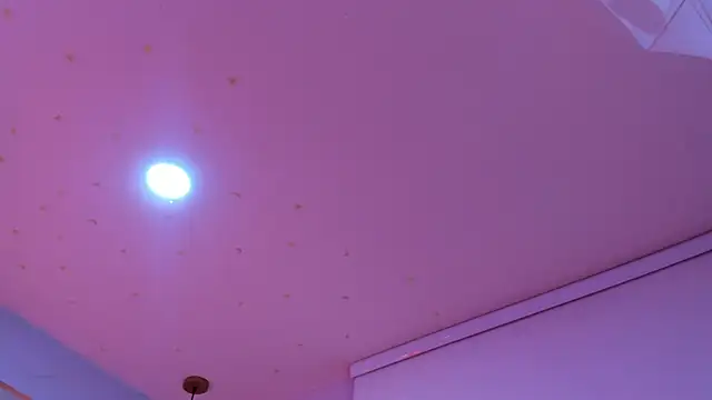 Snapshot of angel_vibes_ chatting on September 2025 10:25:02 AM angel vibes online show from September 2025 10:25:02 AM