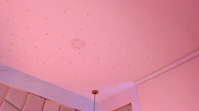 Snapshot of angel_vibes_ chatting on February 2026 04:14:01 PM angel vibes online show from February 2026 04:14:01 PM