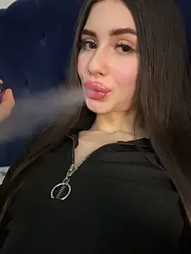 Snapshot of SofiaLaLight chatting on March 2025 03:33:02 AM SofiaLaLight online show from March 2025 03:33:02 AM