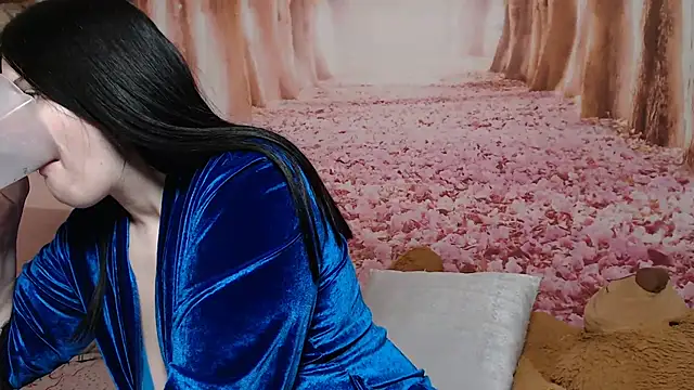 Snapshot of Annatrybebetter chatting on January 2026 11:42:02 PM Annatrybebetter online show from January 2026 11:42:02 PM