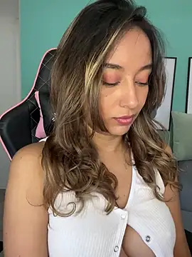 DianaHopson online show from January 2025 03:37:02 PM