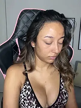 DianaHopson online show from February 2025 10:37:02 AM