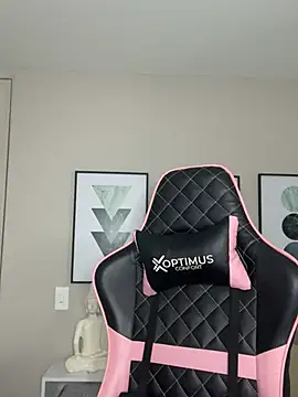 DianaHopson online show from February 2025 12:38:02 PM