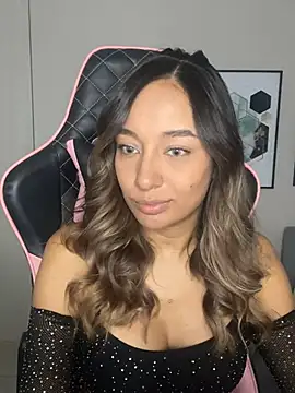 DianaHopson online show from February 2025 12:17:01 AM