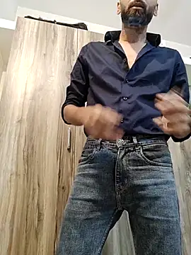 18 couple sex online show from May 2026 11:17:02 PM