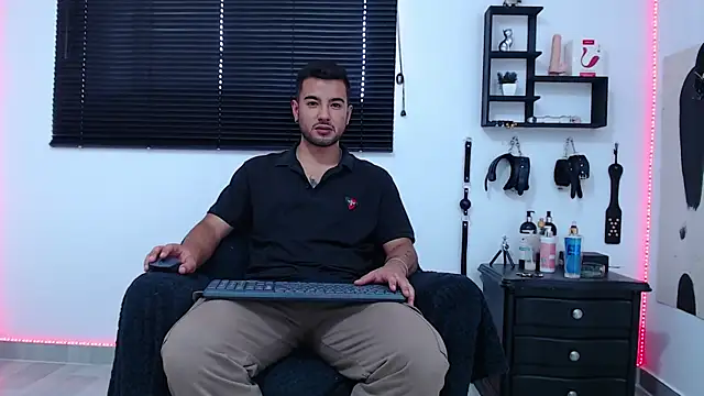 KinkyAllisonSub online show from December 2024 07:27:02 PM