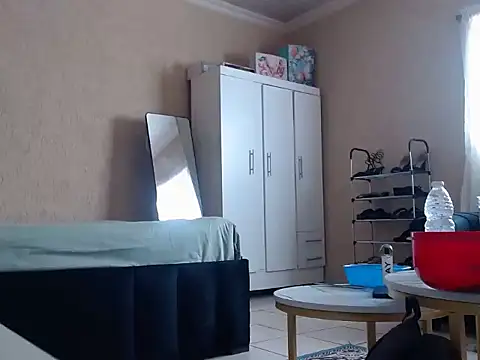 Sister2033 online show from May 2026 10:53:02 AM