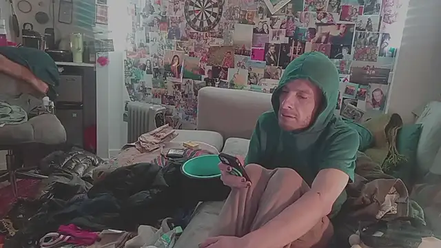 Snapshot of DownstairsSky chatting on February 2025 02:49:02 AM DownstairsSky online show from February 2025 02:49:02 AM