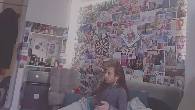 Snapshot of DownstairsSky chatting on March 2025 04:11:01 PM DownstairsSky online show from March 2025 04:11:01 PM