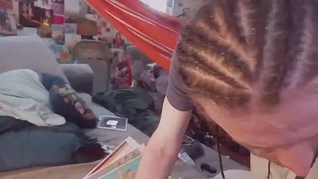 Snapshot of DownstairsSky chatting on March 2025 10:11:01 AM DownstairsSky online show from March 2025 10:11:01 AM