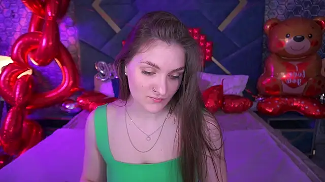 EmmyCharmm online show from February 2026 07:05:01 AM