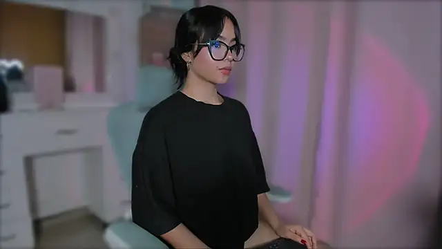 Snapshot of Olivia_xd_ chatting on January 2025 09:44:02 AM Olivia xd online show from January 2025 09:44:02 AM