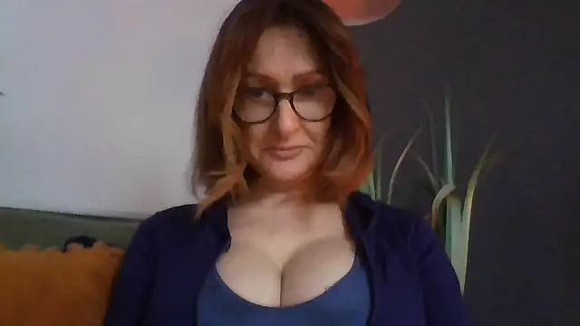 Princessviaa online show from February 2026 10:10:01 AM