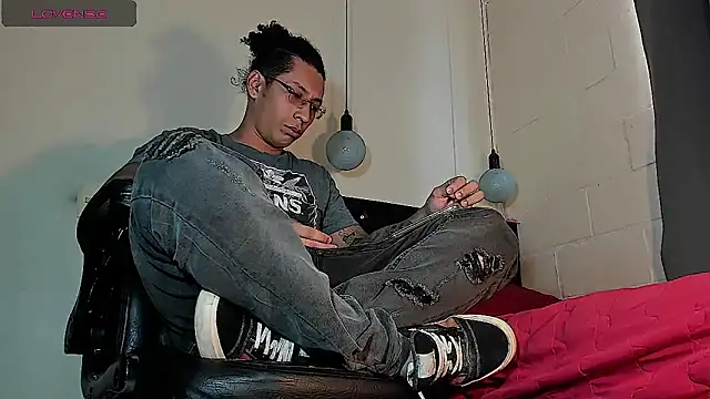 FuckHardlove online show from September 2025 06:44:01 PM