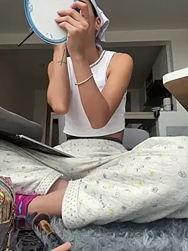 Ameellie online show from March 2025 03:16:02 PM