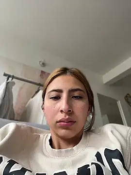 Ameellie online show from July 2026 03:42:02 PM