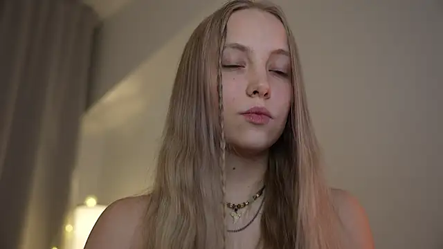 Snapshot of _Appr0ved_ chatting on January 2025 03:13:02 PM Appr0ved online show from January 2025 03:13:02 PM