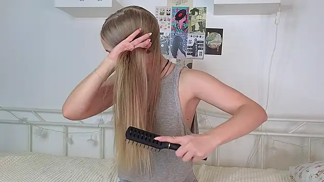 Snapshot of _Appr0ved_ chatting on February 2025 03:08:01 PM Appr0ved online show from February 2025 03:08:01 PM