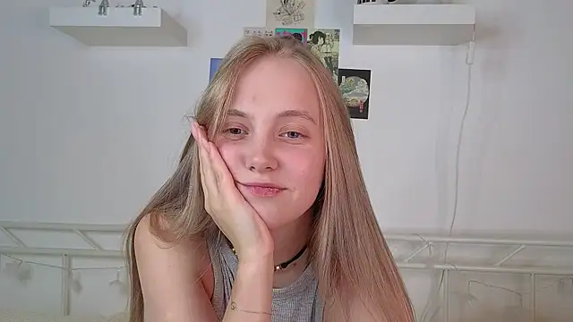 Snapshot of _Appr0ved_ chatting on February 2025 06:11:02 PM Appr0ved online show from February 2025 06:11:02 PM