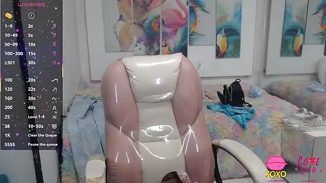 Snapshot of alegriamartinez chatting on November 2025 07:02:02 PM alegriamartinez online show from November 2025 07:02:02 PM