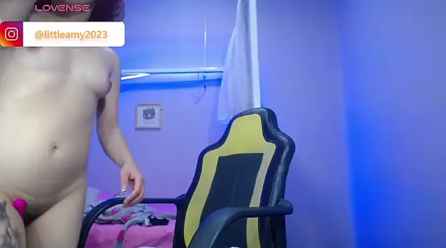 Snapshot of little__amy_ chatting on January 2025 10:16:02 AM little amy online show from January 2025 10:16:02 AM